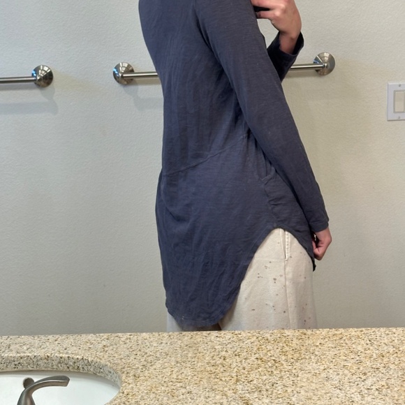 Mod-o-doc Slub Jersey Button Front Shirt. Women’s size Medium.  Color Gibraltar. - Picture 2 of 5